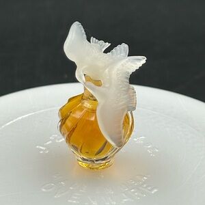 Nina Ricci Perfume Bottle with double White Dove Cap travel size